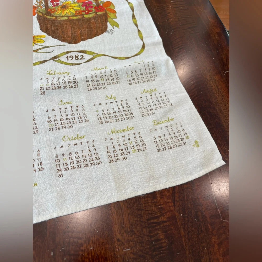 Vtg all pure linen 1982 calendar tea towel wall‎ hanging-kitchen-flower basket